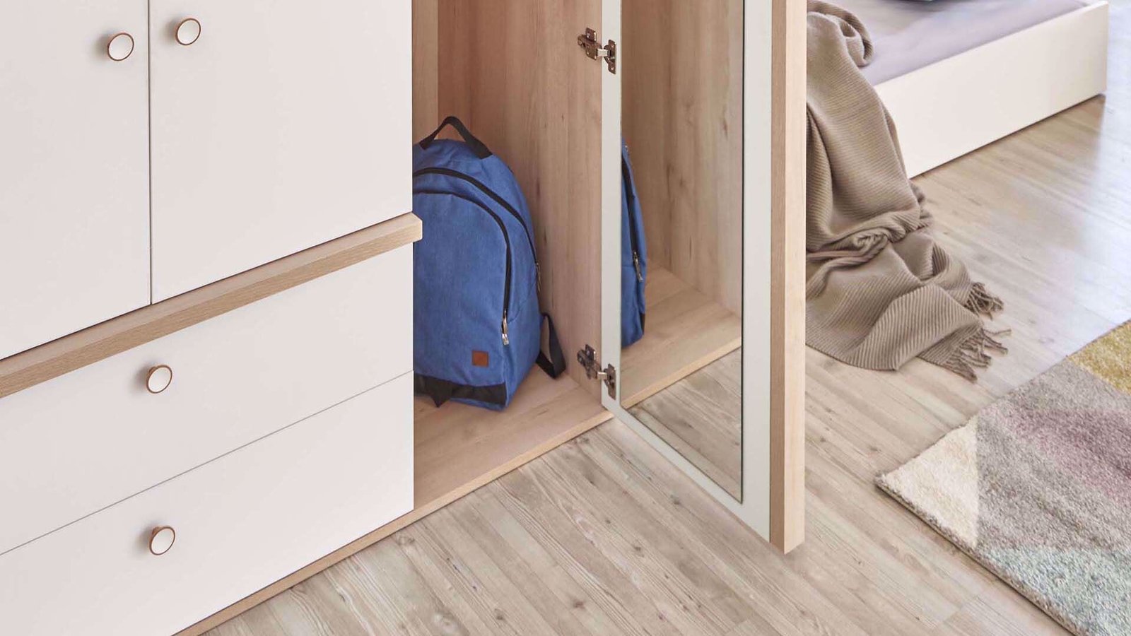 0004236 Poly 3 Kapakli Dolap 135 Cm Dilara Collection Kigali